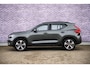 Volvo XC40 2.0 B4 Plus Dark | Trekhaak | Adaptive Cruise Control | Dode hoek detectie BLIS | Harman Kardon audio | Elektrische stoelverstelling | Stoel- en stuurverwarming | Verwarmde Voorruit |