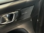 Volvo XC40 2.0 T4 Inscription | R-Design | Premium Audio by Harman Kardon | Visual Park 360 Graden | Elektrisch bedienbaar glazen panoramisch schuif-/kanteldak | 12 Maanden BOVAG Garantie |