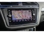 Volkswagen Tiguan 1.4 TSI Highl R-line Pano | Trekhaak | Stoelverwarming |