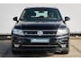 Volkswagen Tiguan 1.4 TSI Highl R-line Pano | Trekhaak | Stoelverwarming |