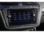 Volkswagen Tiguan 1.4 TSI Highl R-line Pano | Trekhaak | Stoelverwarming |