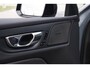 Volvo V60 2.0 T6 Plug-in Hybrid AWD 350 PK Ultimate Dark Long Range, Panoramadak, Trekhaak, H/K Sound, Adap. Cruise Control