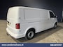 Volkswagen Transporter 2.0 TDI L2H1 Euro6 Airco | Camera | Apple Carplay | Trekhaak | Cruisecontrol Android Auto, Bijrijdersbank