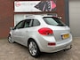 Renault Clio Estate 1.6-16V Night & Day / Pano / Navi / PDC / Clima / AUT