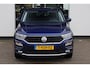 Volkswagen T-Roc 1.5 TSI United 110KW/150PK DSG, trekhaak, keyless entry, digital cockpit pro, bi colour LMV, carplay (navigatie)