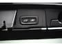 Volvo XC60 2.0 T6 Plug-in hybrid AWD Plus Black Edition | Trekhaak | Luchtvering | Stoel  + Stuur verwarming | Geheugen stoelen |