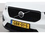 Volvo XC40 1.5 T4 Plug-in hybrid Ultimate Dark | Pano | Dig. Cockpit | Nav+CarPlay | Stuur+Stoelverw. | Harman/Kardon | Leder | Camera*+PDC | Elek. Klep | Led | 20'' v
