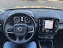 Volvo XC40 2.0 T4 190 pk Inscription Trekhaak Panoramadak Leder 360 Camera ACC Pilot Assist Harman Kardon Audio BLIS DAB Apple Carplay Android  Auto Stoelverwarming Scandinavian Line Hoge Zit 8-traps Automaat Super compleet en 1800 kg trekgewicht !