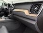 Volvo XC60 T6 350PK Plug-in hybrid AWD Ultra Dark / Black Sheep pakket / Luchtvering / Nordico bekleding /