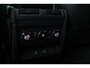 Land Rover Defender 4.4 P635 Octa | Treeplanken | 22 Inch | ClearSight | Meridian Surround | 6D-Luchtvering | Performance Voorstoelen