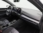 Volkswagen Golf R-Line Edition 1.5 eTSI 150 PK Automaat | Trekhaak | Panorama dak | Harman/Kardon | Black Style | Head-up display |