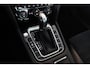 Volkswagen Passat Variant 1.8 TSI Highline Afn. Trekhaak | Virtual Cockpit | Camera | Alcantara | Stoelverw. | Navi | LED | 17" LMV | PDC V+A