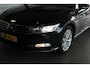 Volkswagen Passat Variant 1.8 TSI Highline Afn. Trekhaak | Virtual Cockpit | Camera | Alcantara | Stoelverw. | Navi | LED | 17" LMV | PDC V+A