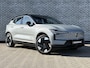 Volvo EX30 Single Motor Extended Range Plus 69 kWh | Warmtepomp | Harman Kardon Audio | Lichtmetalen Velgen 19 inch | Elektrische Achterklep | Achteruitrijcamera | Parkeersensoren | Navigatie | Apple Carplay | Android Auto