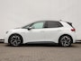 Volkswagen ID.3 First Plus 58 kWh 204PK | Led | Camera | Stoel/stuurverwarming | Keyless | Spiegelpakket