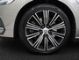 Volvo V60 2.0 T6 Recharge AWD Inscription | Trekhaak | Stoelverwarming | Harman/Kardon | Leder | Camera | Adaptive cruise | Carplay | Keyless | Memory | Navigatie | Full LED | Stuurverwarming | PHEV | Plug in