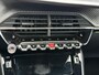 Peugeot 2008 GT-Line 1.2 PureTech 130PK EAT8 Automaat Navigatie, Achteruitrijcamera, Leder, Panoramadak, Stoelverwarming, Massage, Trekhaak