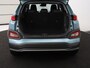 Hyundai Kona Electric EV Premium 64 kWh | SOH 95% | Stoelventilatie | Leder | Head-Up | Warmtepomp | Camera | Achterbankverwarming | Carplay | Navigatie | Adaptive cruise | Keyless | Parkeerhulp