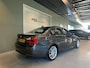 BMW 3-Serie 320i AUTOMAAT/CRUISE CONTROL/STOELVERWARMING/KANTEL/SCHUIFDAK/PARKEERSENSOREN V&A/CLIMA AIRCO/NAVIGATIE/LM-VELGEN