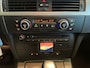 BMW 3-Serie 320i AUTOMAAT/CRUISE CONTROL/STOELVERWARMING/KANTEL/SCHUIFDAK/PARKEERSENSOREN V&A/CLIMA AIRCO/NAVIGATIE/LM-VELGEN