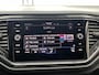 Volkswagen T-Roc 1.5 TSI Sport Automaat | Apple CarPlay | Trekhaak | Navi | Sportstuur | Camera |