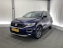 Volkswagen T-Roc 1.5 TSI Sport Automaat | Apple CarPlay | Trekhaak | Navi | Sportstuur | Camera |