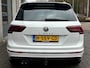 Volkswagen Tiguan 1.5 TSI ACT BUSINESS R-LINE | PANORAMADAK | ELEK TREKHAAK|