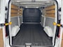 Ford Transit Custom 300 2.0 TDCI L2H1 Limited 130 pk | Navigatie | Trekhaak | Achteruitrijcamera | Laadruimtebetimmering | 3-zits | Stoelverwarming | Parkeersensoren voor en achter