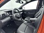 Toyota Yaris 1.5 Hybrid 130 Launch Edition | Navigatie | Dodehoek detectie | Head-up display | Stoelverwarming | Apple Carplay / Android Auto | 17 inch