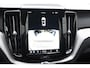 Volvo XC60 T6 350PK Automaat Plug-in Hybrid AWD Ultra Dark / Navigatie / Adaptieve Cruise control / Head Up-Display / Panorama dak / Leder / Elektrische stoelen / 360 Camera / Trekhaak / 20" Velgen