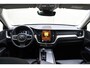 Volvo XC60 T6 350PK Automaat Plug-in Hybrid AWD Ultra Dark / Navigatie / Adaptieve Cruise control / Head Up-Display / Panorama dak / Leder / Elektrische stoelen / 360 Camera / Trekhaak / 20" Velgen