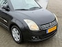 Suzuki Swift 1.3 Limited 5 deurs 93PK! KMST NAP! AIRCO l STOELVERWARMING l ALCANTARA l CRUISE l LMV! DEALER OH lTOPSTAAT!