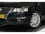 Volkswagen Passat Variant 3.2 V6 4M / MEMORY / LEDER / MASSAGE / CRUIS/ STOELVERW / KEURIG