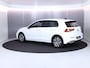 Volkswagen Golf 1.4 eHybrid Style | Navigatie | Parkeersensoren | Adaptieve cruise control | Stoelverwarming | Stoelmassage |
