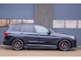 BMW X3 xDrive30e High Executive | M-Sport | Pano | LED | HUD | M-Seats | Sfeer | Harman Kardon | Camera | 21 Inch | X3M Pack | Shadow Line | Carbon-Zwart | Live Cockpit Pro | 1 Eigenaar | Dealer Onderhouden | BTW | Garantie
