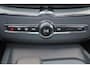 Volvo XC60 T6 Recharge AWD Plus Dark - Panorama/schuifdak - IntelliSafe Assist & Surround - 360º Camera - Verwarmde voorstoelen, stuur & achterbank - Parkeersensoren voor & achter - Elektr. bedienb. voorstoelen met geheugen - Draadloze tel. lader - Elektr. inklapbare trekhaak - 19' LMV