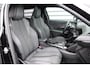 Peugeot e-2008 50KWH 136PK GT PACK AUTOMAAT / NAVI / LEDER / CLIMA / PDC / 18" LMV / CAMERA / PANO. DAK / ALCANTARA / KEYLESS / FULL-LED / FULL OPTIONS !!