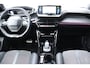 Peugeot e-2008 50KWH 136PK GT PACK AUTOMAAT / NAVI / LEDER / CLIMA / PDC / 18" LMV / CAMERA / PANO. DAK / ALCANTARA / KEYLESS / FULL-LED / FULL OPTIONS !!
