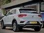 Volkswagen T-Roc 1.5 TSI AUT7 150PK PANODAK NAVI CAMERA DIGI-DASH APPLE-CARPLAY LED LMV PDC