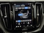 Volvo XC60 2.0 T6 Plug-in hybrid AWD Core Bright Panoramadak, Camera, Navi, Elektrische achterklep, Stoel/stuurverwarming, Verstelbare stoelen, Virtual desk, Elektrische trekhaak