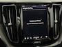 Volvo XC60 2.0 T6 Plug-in hybrid AWD Core Bright Panoramadak, Camera, Navi, Elektrische achterklep, Stoel/stuurverwarming, Verstelbare stoelen, Virtual desk, Elektrische trekhaak