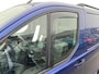 Ford Transit Custom 270 2.2 TDCI L1H1 Anniversary Edition 125 PK | 18" LM velgen | Achteruitrijcamera | Parkeersensoren | Trekhaak | Dakreling | Sidebars | Stoelverwarming | Euro V
