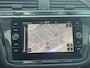 Volkswagen Tiguan 1.5 TSI 150pk DSG Life Panoramadak Navigatie d.m.v. Apple Carplay Android Auto Parkeersensoren Adaptive Cruise Control Stoel- en stuurverwarming Ledverlichting Getinte ramen Climate Control