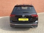 Volkswagen Tiguan 1.5 TSI 150pk DSG Life Panoramadak Navigatie d.m.v. Apple Carplay Android Auto Parkeersensoren Adaptive Cruise Control Stoel- en stuurverwarming Ledverlichting Getinte ramen Climate Control