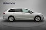 Volkswagen Golf Variant 1.0 eTSI Life Business Automaat - Carplay, Navi, Cruise, Trekhaak, Stoelverw.
