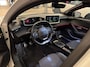 Peugeot 208 1.2 PureTech GT-Line Camera | Digitaal Dashboard | 17" Lichtmetaal | Carplay | Leder/Stof | Parkeersensoren Rondom | LED | Achteruitrijcamera | Airco (automatisch) | Apple Carplay/Android Auto|telefoonintegratie premium