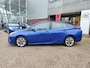 Toyota Prius 1.8 Hybrid DYNAMIC TREKHAAK HEAD-UP STOELVERW KEYLESS LM-VELGEN CAMERA CLIMA AD-CRUISE BLUETOOTH BLIND SPOT