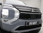 Mitsubishi Outlander 2.4 PHEV Instyle+ / €6.000,- Introductievoordeel  / Rijklaarprijs / Elektrische Range 86 KM WLTP / 1600KG Trekgewicht / 8 Jaar Fabrieksgarantie / Two-Tone kleuren combinatie /