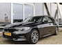 BMW 3-Serie Touring (g21) 330e 292PK AUTOMAAT SPORT LINE SHADOW LINE Live Cockpit | Trekhaak | Navi | Leer | Sfeerverl. | Adapt.Cruise | Dab |