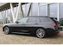 BMW 3-Serie Touring (g21) 330e 292PK AUTOMAAT SPORT LINE SHADOW LINE Live Cockpit | Trekhaak | Navi | Leer | Sfeerverl. | Adapt.Cruise | Dab |